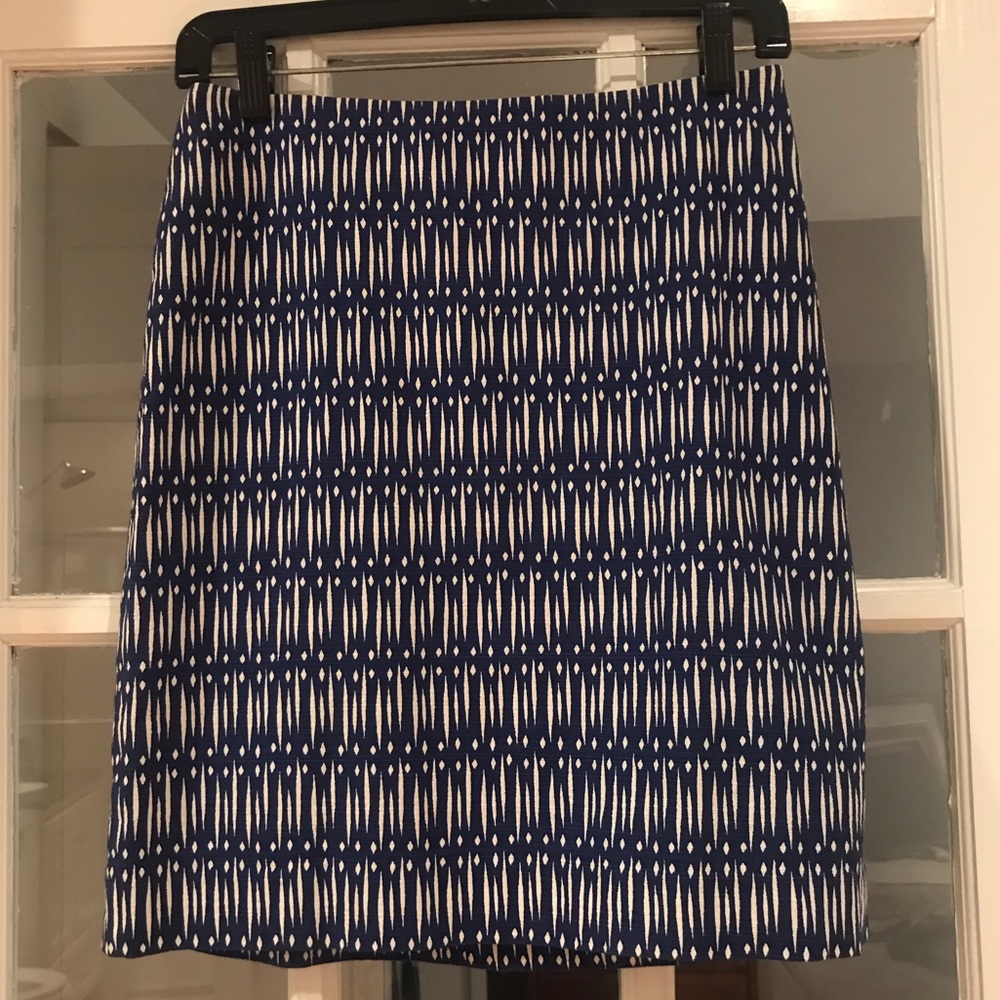 Ann Taylor pencil skirt - size 0 petite